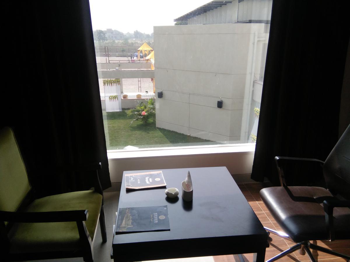 Silver Estate Resort Tikamgarh Екстер'єр фото
