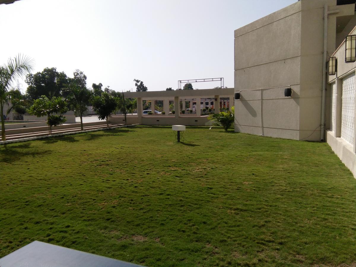 Silver Estate Resort Tikamgarh Екстер'єр фото