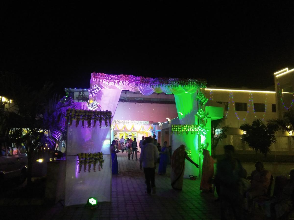 Silver Estate Resort Tikamgarh Екстер'єр фото
