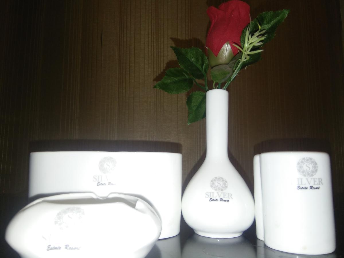 Silver Estate Resort Tikamgarh Екстер'єр фото