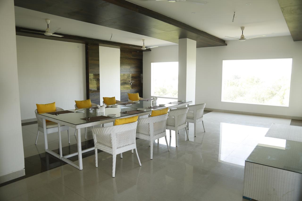 Silver Estate Resort Tikamgarh Екстер'єр фото